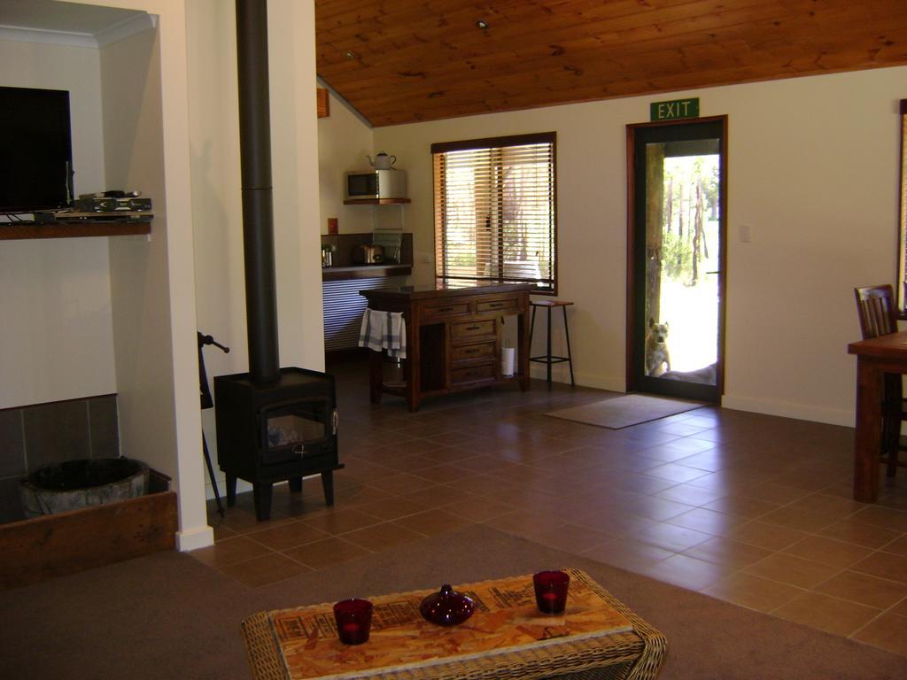 Scotsdale Valley Studios Harewood Room photo